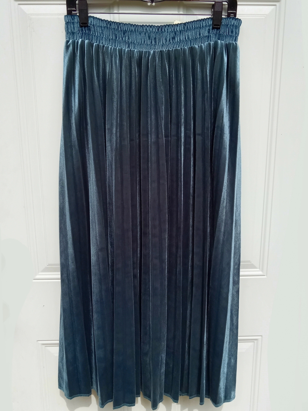 NWT Velvet Pleated Maxi Skirt - Teal Blue Large